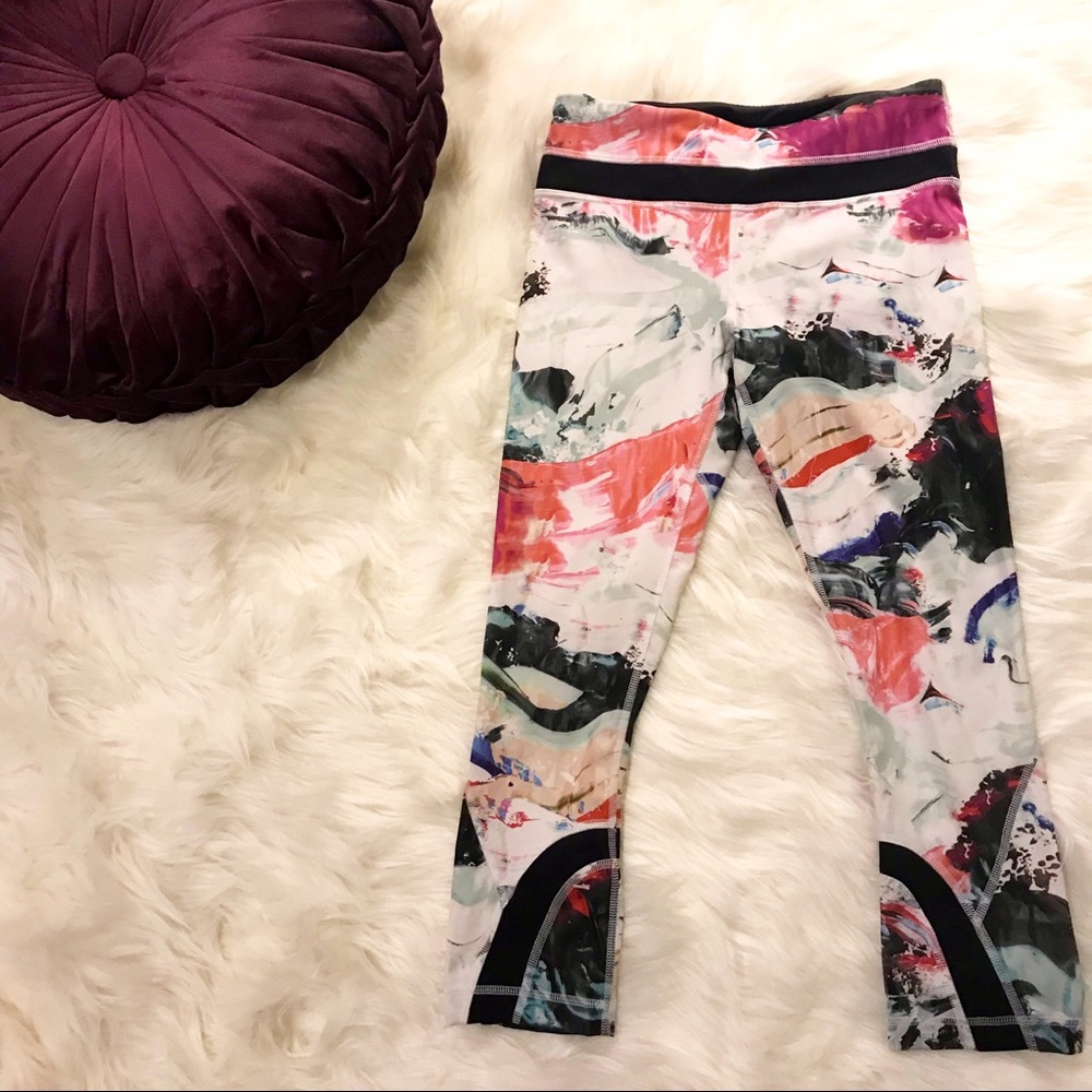 Lululemon Pigment Wave Crop Leggings